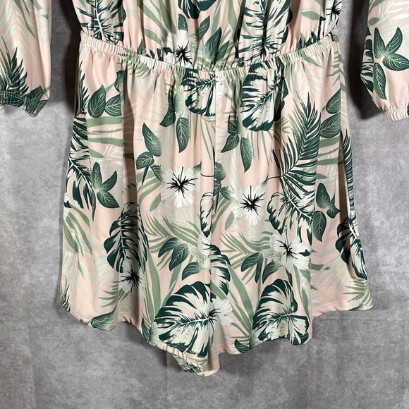 Ardene Basic Collection | Pink & Green Long Sleeve Tropical Floral Romper Large - Picture 2 of 10